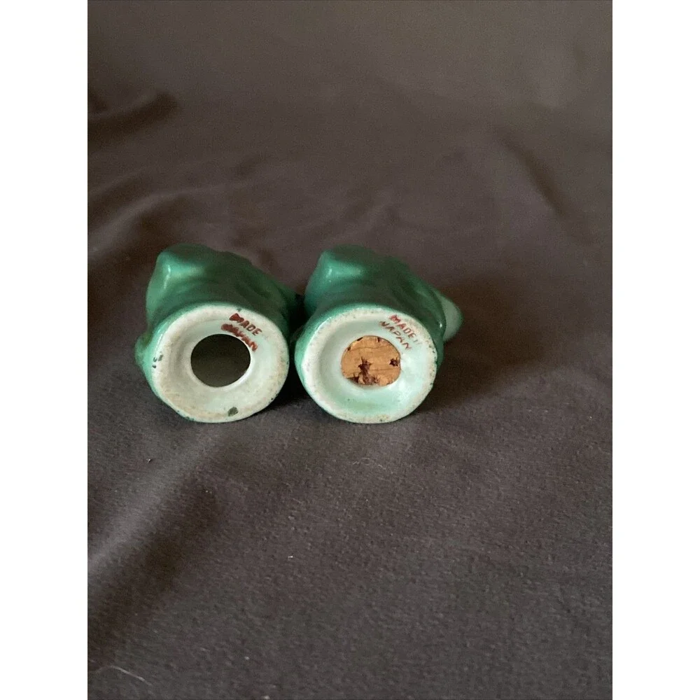 Vintage Salt & Pepper Shaker Set Cartoon Teal Puppies Dogs In Basket Japan
